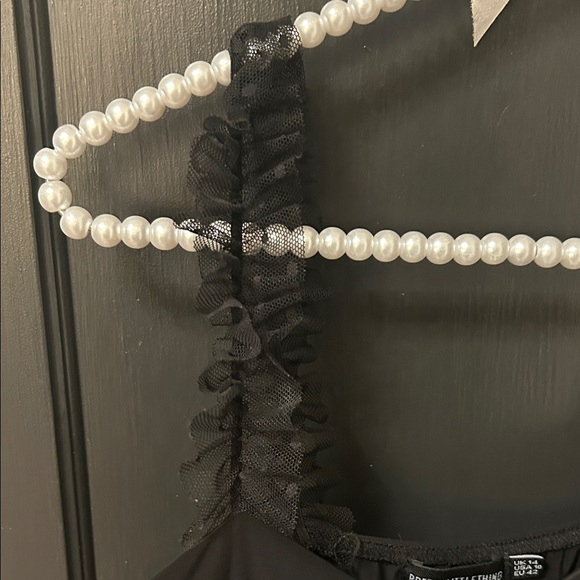 Black Ruffled Strap Bodysuit - Picture 3 of 3